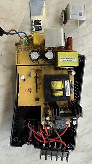 Netzteil Platine mit Transformator und Kühlkörper