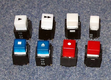 Mechanische Tastenschalter verschiedene Farben