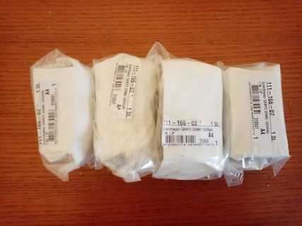 Vier verpackte Sanyo Denk Ersatzteile