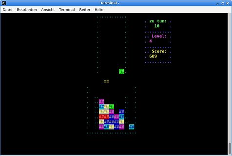 Terminal-Fenster mit einem ASCII-Spiel