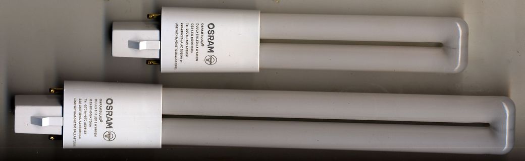 Zwei Osram Lux-D Leuchtstoffröhren
