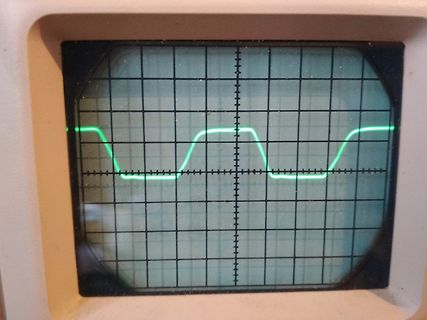 Oszilloskop-Bildschirm mit Rechtecksignal