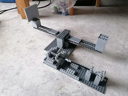 LEGO Technic Modellbau auf Boden
