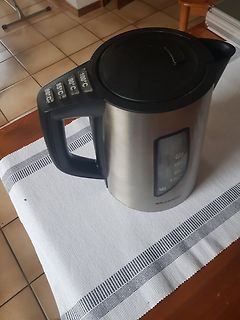 Wasserkocher mit Temperaturanzeige