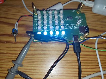 Leiterplatte mit LED-Matrix und Mikrocontroller