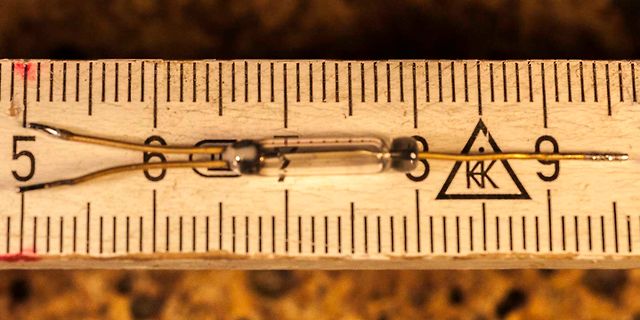 Diode auf Lineal