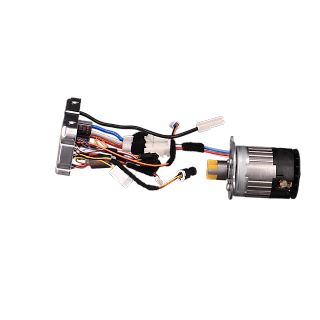 Verkabelung eines Elektromotors mit Steckverbindern