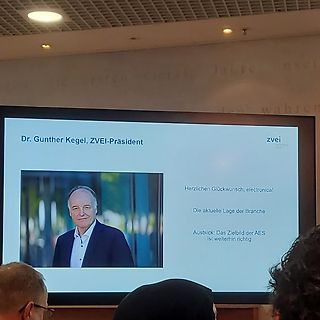 Präsentationsfolie von Dr. Gunther Kegel