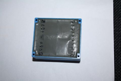 Vergossene Elektronikkomponenten in Gehäuse