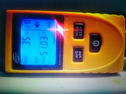 Digitales EMF-Messgerät mit Displayanzeige