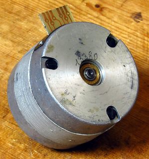 Elektrischer Stellmotor mit Flachbandkabel