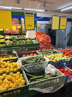 Obst und Gemüse in einem Supermarkt