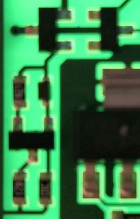 Makroaufnahme einer Leiterplatte mit SMD-Bauteilen