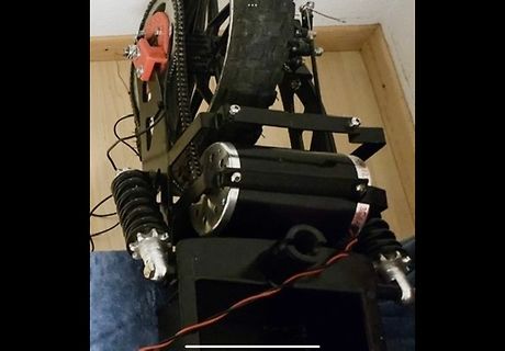 Mechanischer Aufbau mit Motor und Zahnriemen