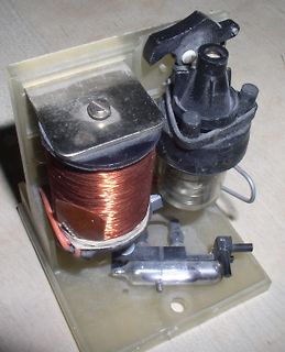 Transformator und Zündspule auf Montageplatte