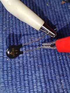 Messung einer Diode mit Krokodilklemmen