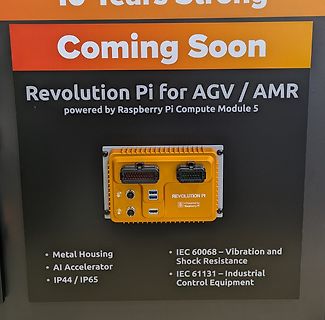 Werbeplakat für Revolution Pi AGV / AMR