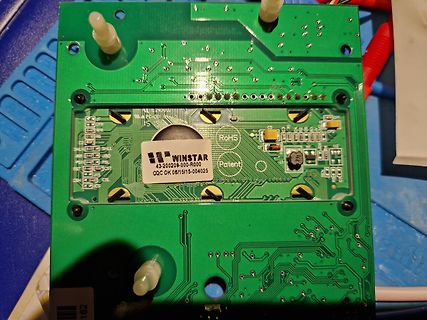 Rückseite einer Leiterplatte mit Displaymodul