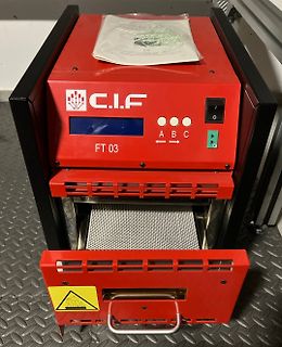 Rotes C.I.F FT 03 Gerät