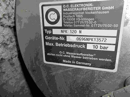 Typenschild eines Wasseraufbereiters