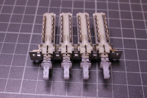Vier mechanische Tastensensoren oder Schalter