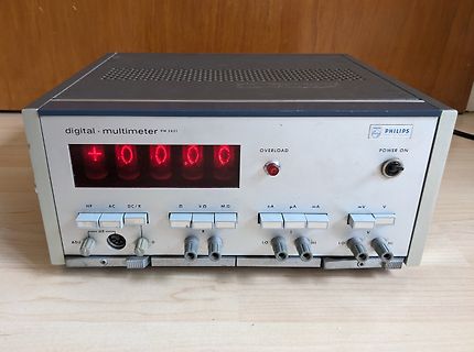 Philips digital Multimeter PM 2421