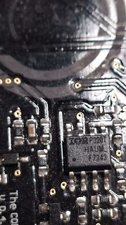 Nahaufnahme einer Leiterplatte mit SMD-Bauteilen