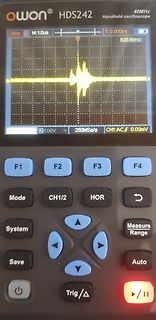 Handheld Oszilloskop mit Signalverlauf