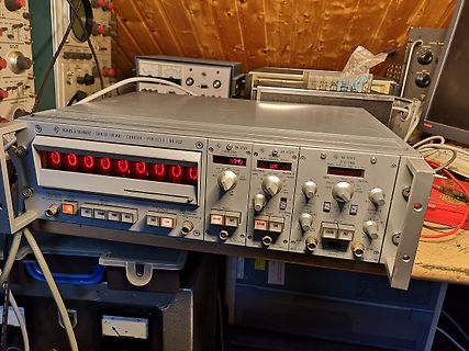 Rohde & Schwarz Frequenzzähler DN 4737