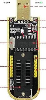 Foto einer Leiterplatte mit USB-Anschluss und Bauteilen