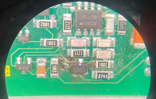 Makroaufnahme einer Leiterplatte mit SMD-Bauteilen