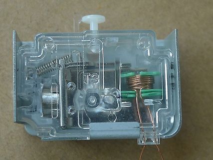 Transistor Schütz in transparentem Gehäuse
