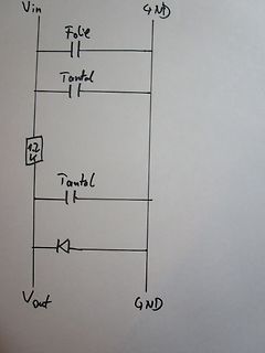 Handgezeichneter Schaltplan mit Kondensatoren und Diode