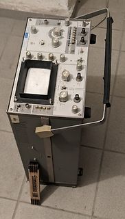 Altes analoges Oszilloskop