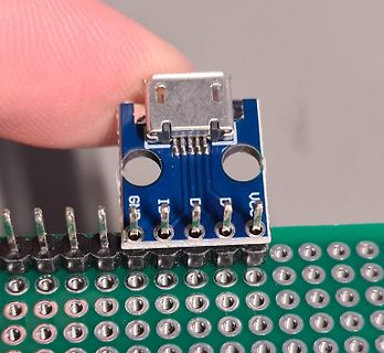 Micro-USB-Adapter auf Lochrasterplatine
