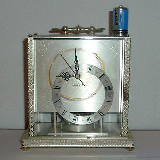 Dekorative Tischuhr mit Batterie