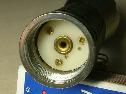 BNC-Stecker Anschluss mit Schraubklemmen