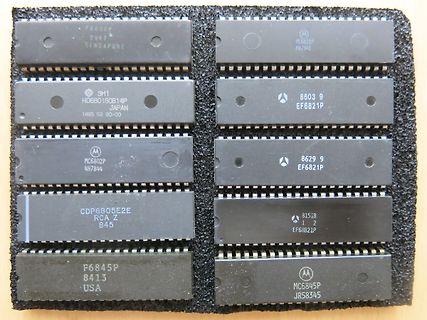 Verschiedene Motorola und RCA Mikroprozessoren und Chips
