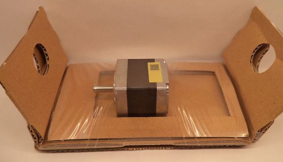 Schrittmotor in Kartonverpackung