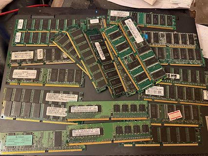 Verschiedene DDR SDRAM Arbeitsspeicher-Module