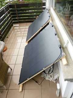Solarpanele auf einer Terrasse