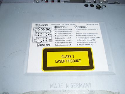 Aufkleber mit Anschlussbelegungen eines Disk-Changers
