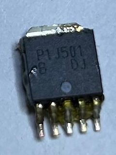 Elektronikbauteil mit Typenbezeichnung