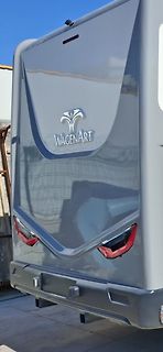 Rückansicht eines Wohnmobils der Marke WagenArt