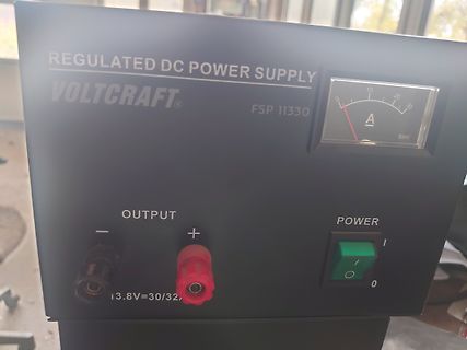 Regelbares DC-Netzteil von Voltcraft