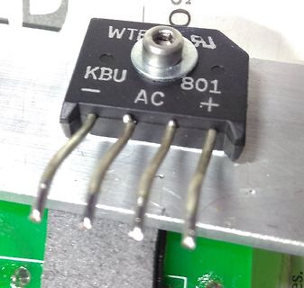 Brückengleichrichter KBU801 auf Kühlkörper