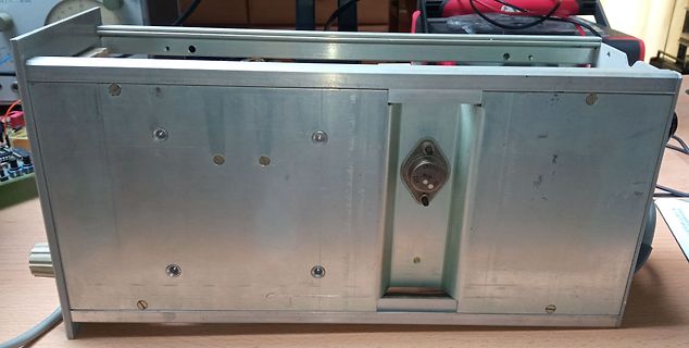 Metallgehäuse eines elektronischen Geräts