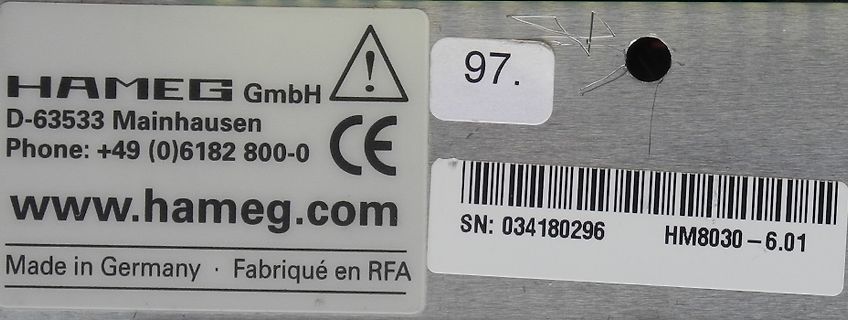 Typenschild eines Hameg Gerätes