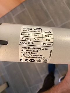 Typenschild eines Schellenberg Funk-Markisenantriebs