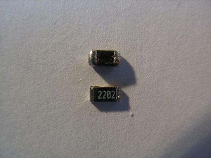 SMD-Bauteil mit Aufschrift